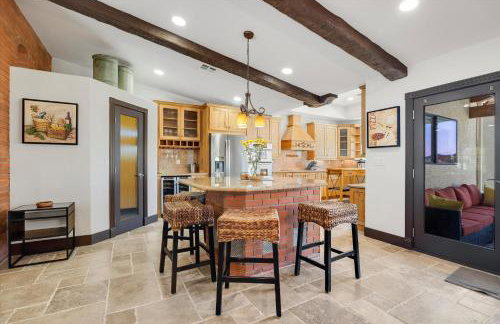 Villa 1 level on half acre 12-min to Strip - Foto 14