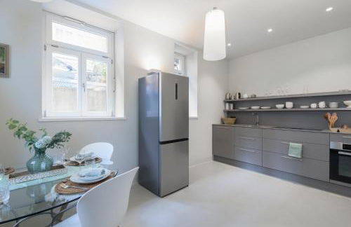 Exklusiv: Historisches Apartment mit Deckengewölbe - Foto 10