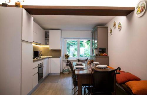 LE RONDINI - Courtyard apartment with balcony & terrace - Foto 15