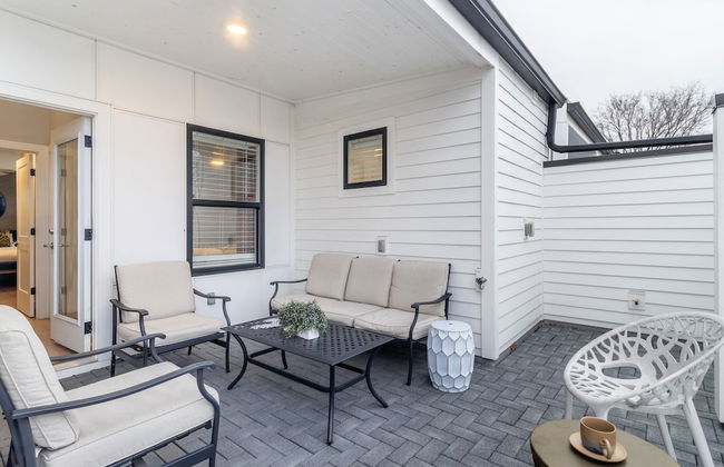 Monty by Avantstay 4bdr 4BA Balcony w Outdoor Seating 5mins to DT - Photo 31