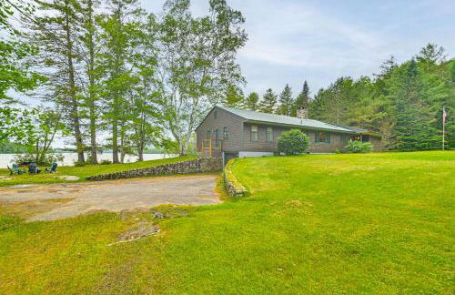 Lakefront Escape with Deck and Kayaks in Lovell! - Foto 36