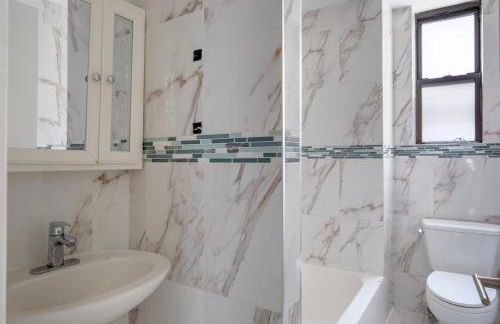 Midtown 2br w doorman wd nr Central Park NYC-1246 - Foto 12