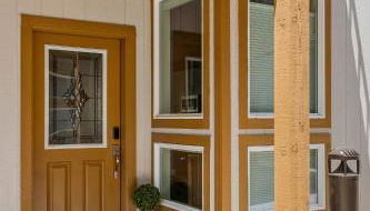 Elegant New Construction Bungalow with Scenic Forest Views - Foto 5