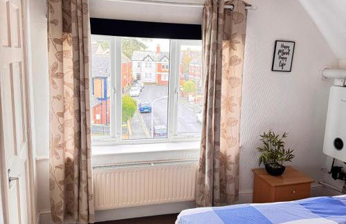BUDGET APARTMENT - quiet, compact, FREE PARKING & WiFi easy access to Cardiff - LONG TERM OFFER! - Foto 8