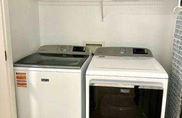 Theater and game rooms 5 bedrooms 2 king size beds TikTok and social media wall - Foto 26