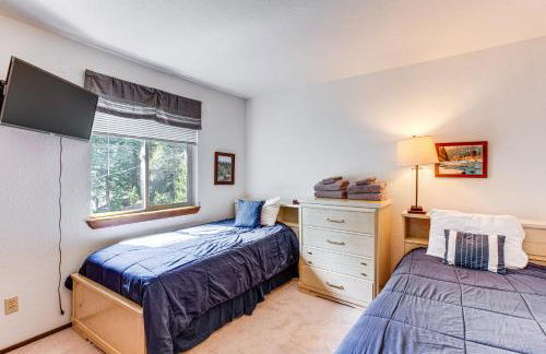 1 Mi to Heavenly Resort Cozy Home with Deck! - Photo 14