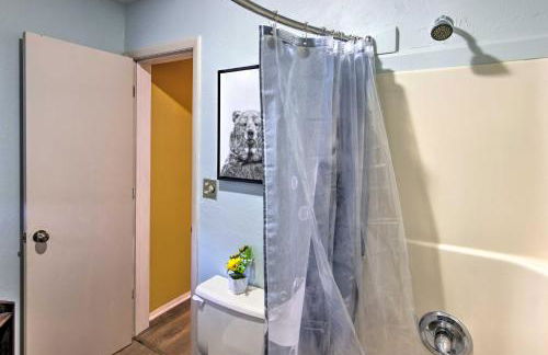 1 Mi to Lake Lure! Couples Retreat with Resort Perks - Foto 17