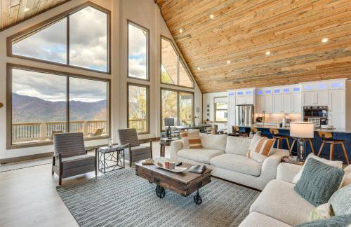 Blue Ridge Mountain-View Cabin with Hot Tub and Deck! - Foto 6