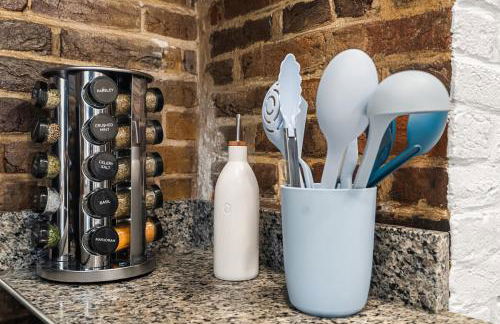 Historic 1790s Old Town Gem 5BR with Parking - Prince Street - Foto 30