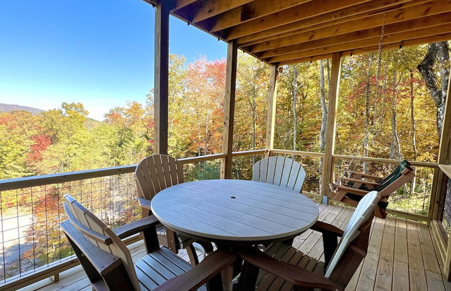 Lazy Bear Lodge 5 Bedroom Cabin by RedAwning - Photo 43