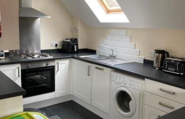 Springbank Apartment - Sleeps 4 - Pet Friendly - Photo 2