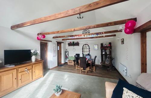 One bedroom converted barn - entire property - Foto 12