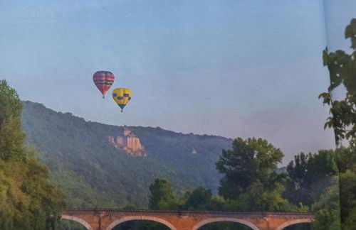 le gîte de Claire maison avec terrasse, calme et confort, lit king size linge fourni - Foto 15
