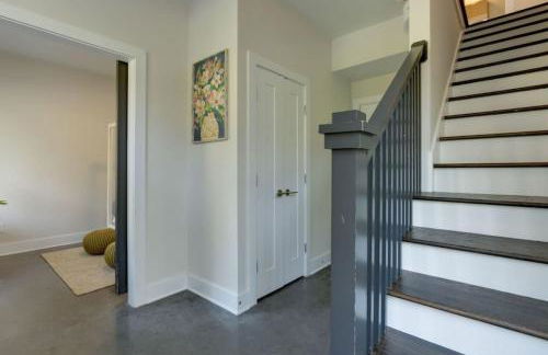 Modern Townhome, Large Game Room with Ping Pong, 10min to Downtown! Sleeps 10! - Foto 13