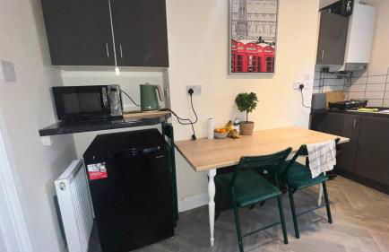 6 Bedrooms Entire House in King's Cross - Foto 3