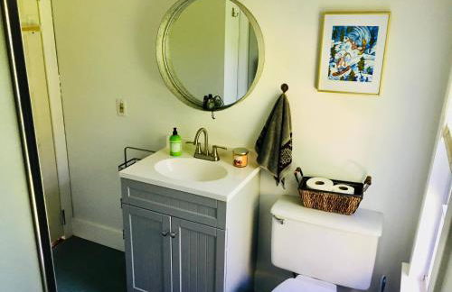 Sunny & Open 2 Bdrm - Close to Stowe Village, Shopping, Mtn Views! - Foto 4