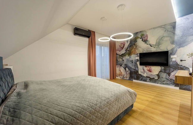 Luxurious Villa With Pool Near Energylandiai - Photo 15