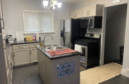 Buffalo 4BR Home 5 Beds, Near Airport & Downtown - Foto 27