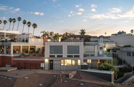 New Modern Studio - Stunning Ocean view - Photo 31