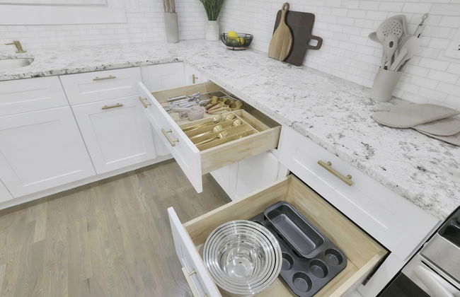 Luxury 7BR Buckhead Oasis w Pool Gameroom Firepit - Foto 58