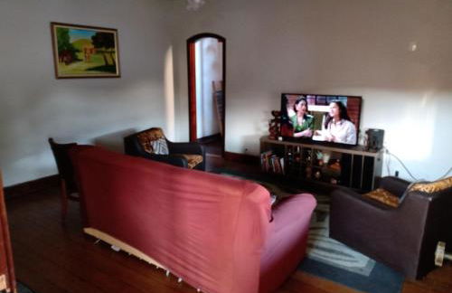 Casa ampla com piscina e confortável - Foto 9