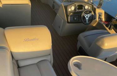 Lakefront Duplex with Pontoon Boat 2 Bedroom Home - Foto 16