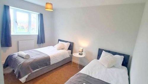 3-Bed, Sleeps 6, 3 Bath, Parking, WiFi - Foto 2