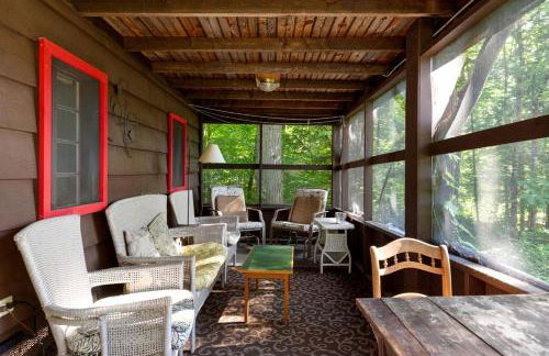 Charming Five-Person Cabin Rental in Connecticut River Valley of New Hampshire - Foto 6