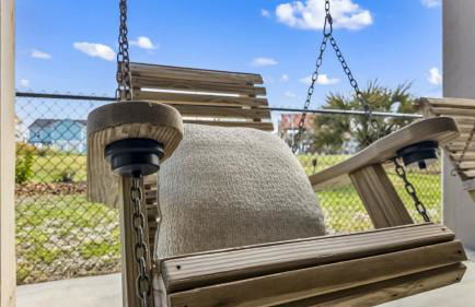 Near Beach Tiki Bar Swings Beautiful Design - Foto 50