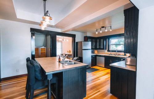 Downtown Escape Great for large families & groups - Foto 17