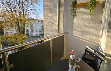 Modern Homes - Voll ausgestatte Wohnung - Balkon - Hotelbetten - 4K TV - WLAN - Foto 6