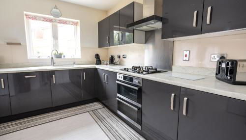 Boyton House Sleeps 14 Long Stays Parking Wi-Fi - Foto 2, stove, dishwasher, toaster