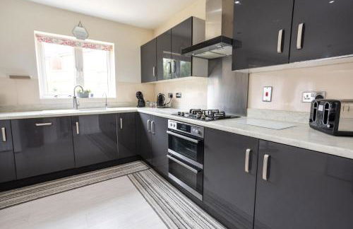 Boyton House Sleeps 14 Long Stays Parking Wi-Fi - Foto 2