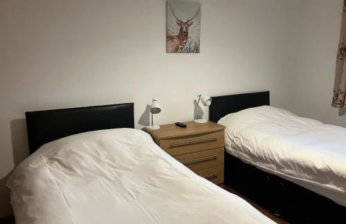 Berryhill East Steading - 3 bedroom 2 bathroom self-catering - sleeps 6 - Private off-road parking - Yard & Shed - Suit Contractors - Peterhead 1 mile - Newly Refurbished - Underfloor Heating - Drying Room - Golf Driving Range - Cafe - Extensive Footpaths - Foto 14