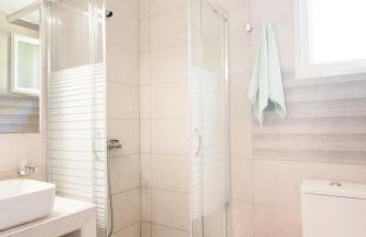 Bill & Eva's precious jewel - Photo 15