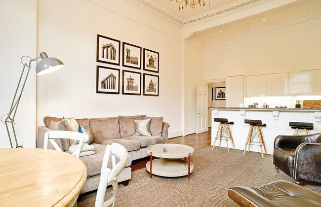 JOIVY Luxury George Street Apartments: Edinburgh Suite - Photo 16