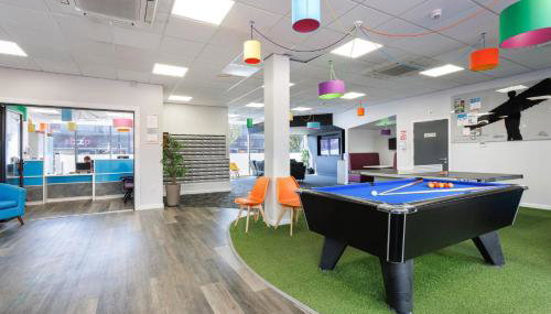 Newcastle City Centre Double Room with Private Bathroom - Foto 4, Game Room