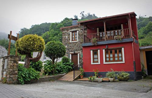 Apartamentos El Llago - Photo 3