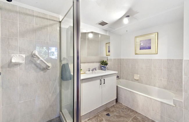 Bayview Beach Holiday Apartments - Photo 52