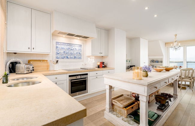 Stunning Penthouse With Free Parking and sea View - Foto 55