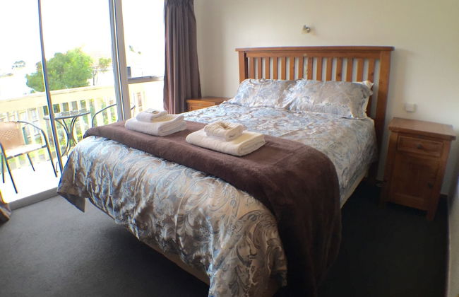 Sea Vista Apartments - Photo 11