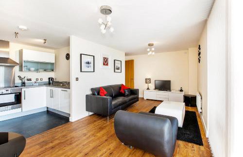 ShortstayMK Vizion apartments, with free superfast wi-fi, parking - Foto 32