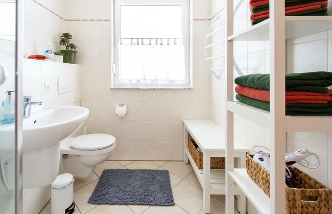 Pretty Holiday Home in Suhl Right Next to the Forest - Foto 24