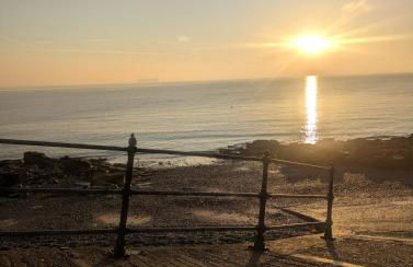 Saltwater Lodge - Air Conditioned 75yrd to the sea - Photo 24