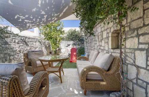 Captain's Hyatt - Photo 9