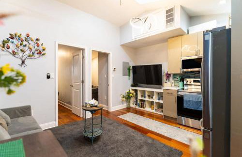 Downtown City Hall near Kimmel Center 2BD Suite - Photo 1