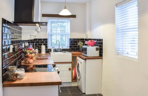 Fuchsia Cottage - Photo 6