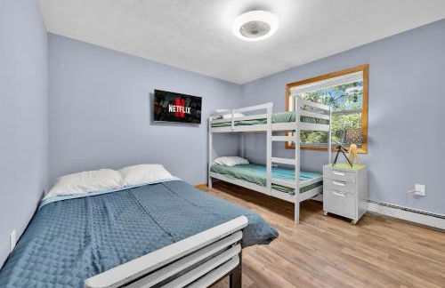 Big Bass Hideaway with Hot Tub - Foto 59