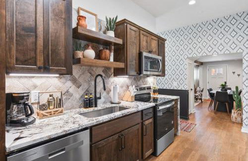 Chic and Cozy - Walk to Bars, Coffee, and Restaurants - Foto 2