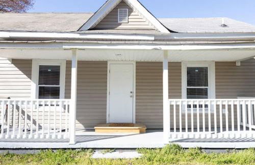 5 Min to Elon - In Unit Washer and Dryer - Fast Wi-Fi - Foto 48